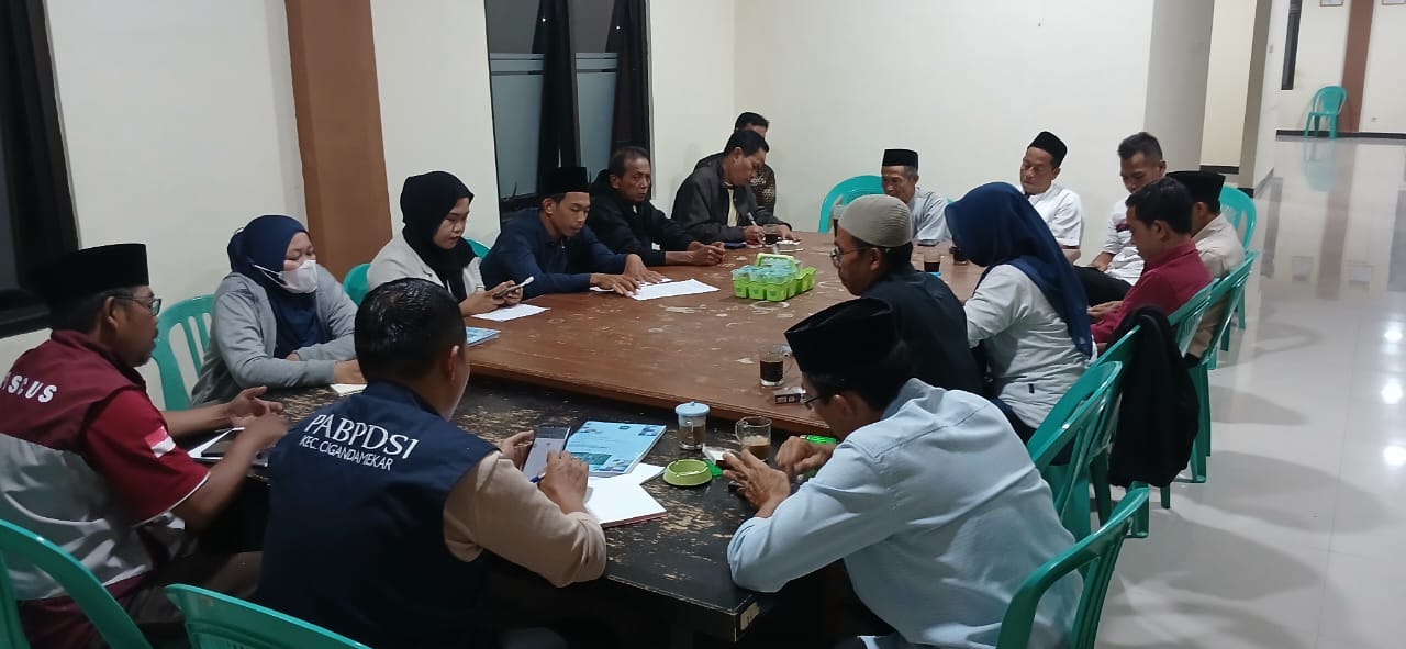 Pengukuhan Kepalaan Adat dan Pemberdayaan Budaya Lokal